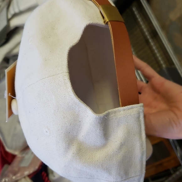 Hat - Picture 3 of 3